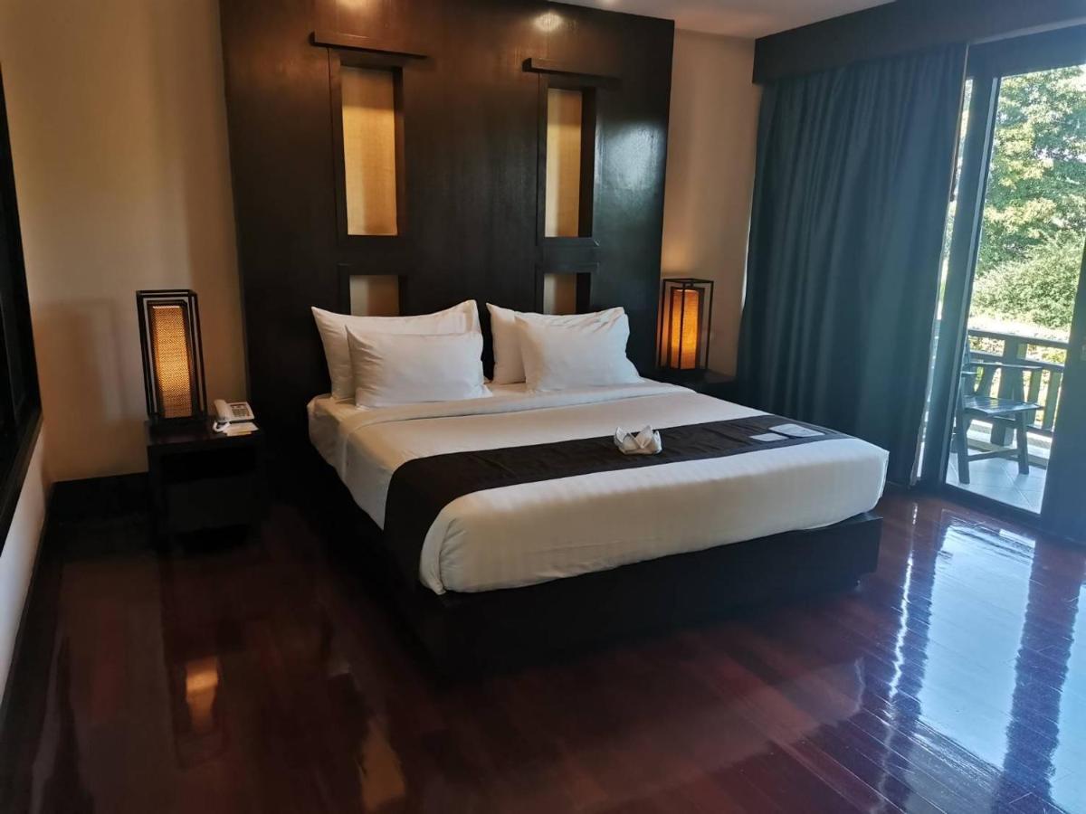 Yodia Heritage Hotel Phitsanulok Exterior foto