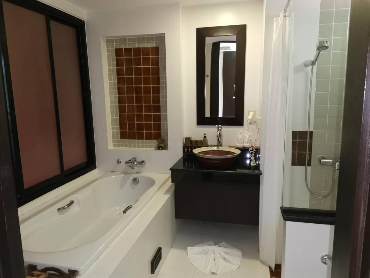 Yodia Heritage Hotel Phitsanulok Exterior foto